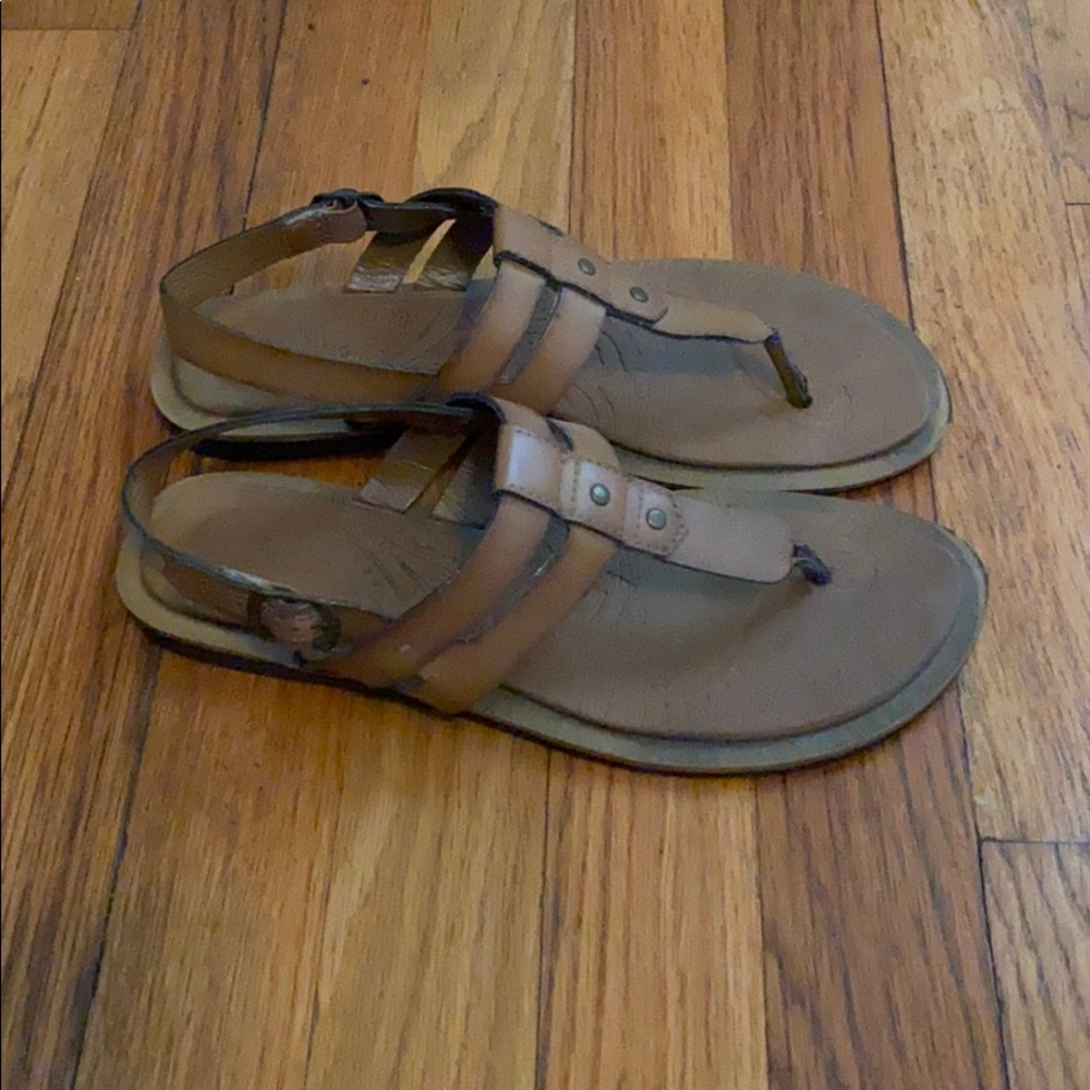 Clarks Thong Style Sandal - Picture 5 of 7
